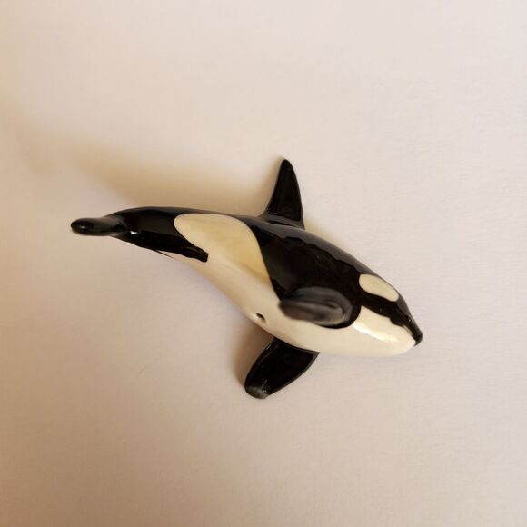 Set of Two Miniature Figurines Killer Whale and a Dolphin Sea World - Picture 5 of 6